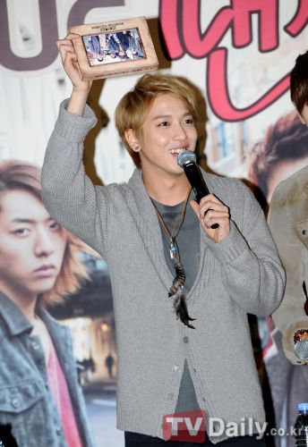 CNBLUE_ݺͽ^lPע