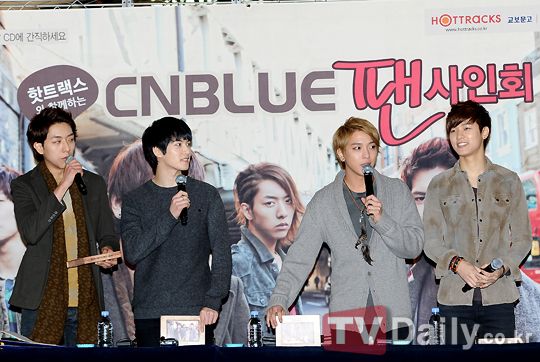 CNBLUE_ݺͽ^lPע