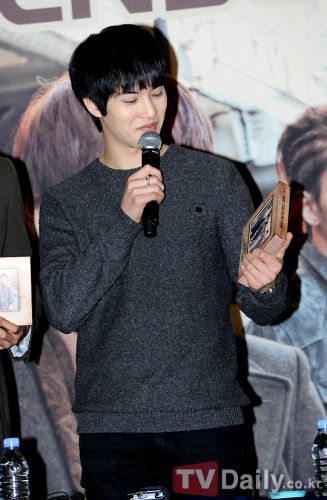 CNBLUE_ݺͽ^lPע