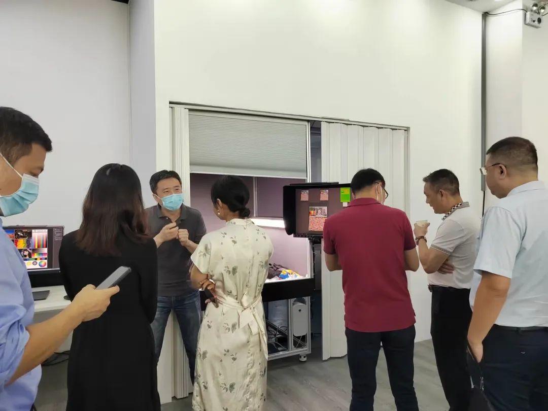 翔彩纺织品数码印艺展示中心成功揭幕,现场发布多款重磅新品